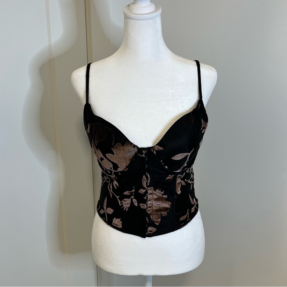 Forever 21 Black/Mauve Floral Bustier Top - FREE SHIPPING on Bundles $95+